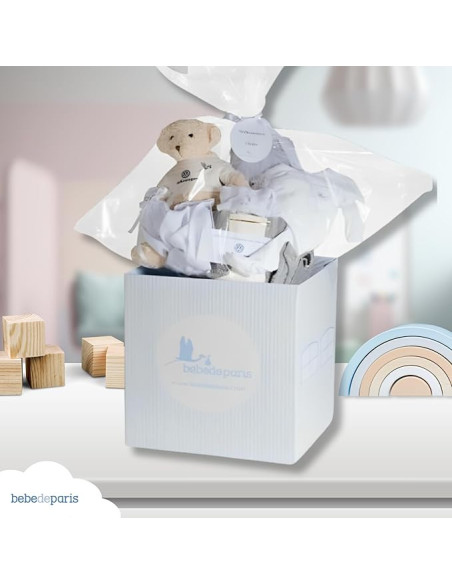 Coffret Bébé avec Peignoir Brodé | Cadeau Naissance Personnalisé – Bebedeparis.com