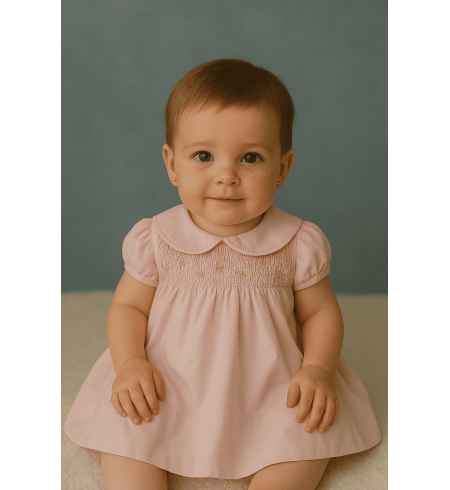 Robe smock rose pour bébé | Élégance et douceur pour les grandes occasions
