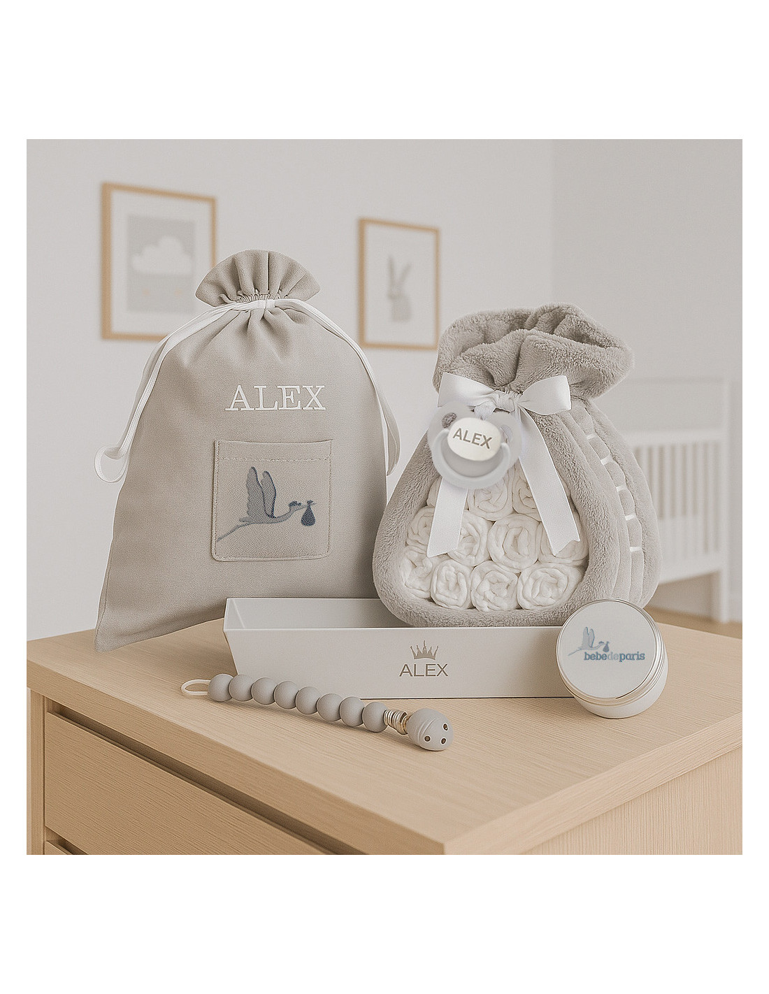 Gâteau De Couches Pampers Vert Argile Neutre - Cadeau Naissance Original Garçon Ou Fille Avec Peluche Et Accessoires