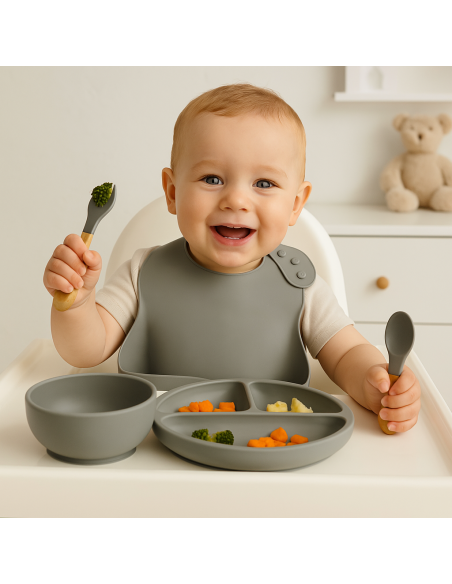 Gâteau de Couches avec Vaisselle en Silicone | Cadeau Naissance Utile et Élégant