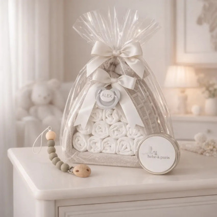 Gâteau de Couches avec Attache-tétine | Cadeau Bébé Original et Utile