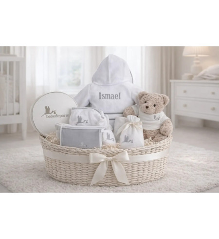 Coffret Bébé avec Peignoir Brodé | Cadeau Naissance Personnalisé – Bebedeparis.com