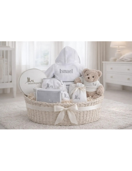 Coffret Bébé avec Peignoir Brodé | Cadeau Naissance Personnalisé – Bebedeparis.com
