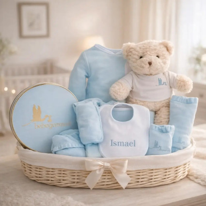 Coffret Bébé avec Bavoir Brodé | Cadeau Personnalisé – Bebedeparis.com 2