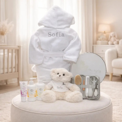 Coffret Cosmétique et Peignoir Personnalisé pour Bébé | Cadeau de Naissance Haut de Gamme 2