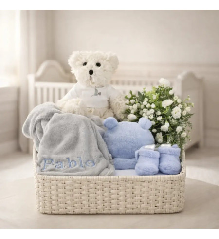 Coffret bébé avec couverture brodée et peluche | Cadeau naissance raffiné