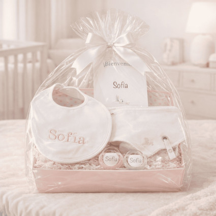 Coffret cadeau bavoirs et tétines personnalisés | Cadeau naissance original