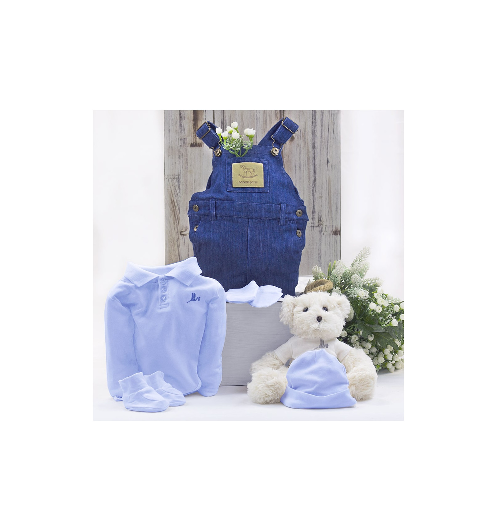 Trousseau ensemble salopette bébé avec ours en peluche bleu